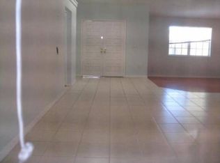 1424 NE 178th St, North Miami Beach, FL 33162