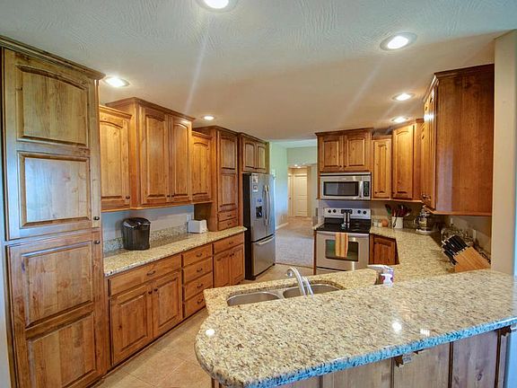 5th image of 1673 E New Madrid