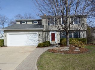 250 Lehigh Ln, Bloomingdale, IL 60108