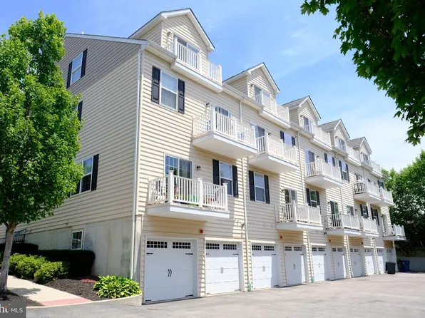 801 Spring Mill Ave #A, Conshohocken, PA 19428