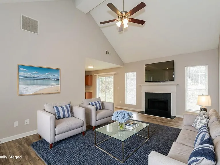 458 Old Tree Dr — Photo 5