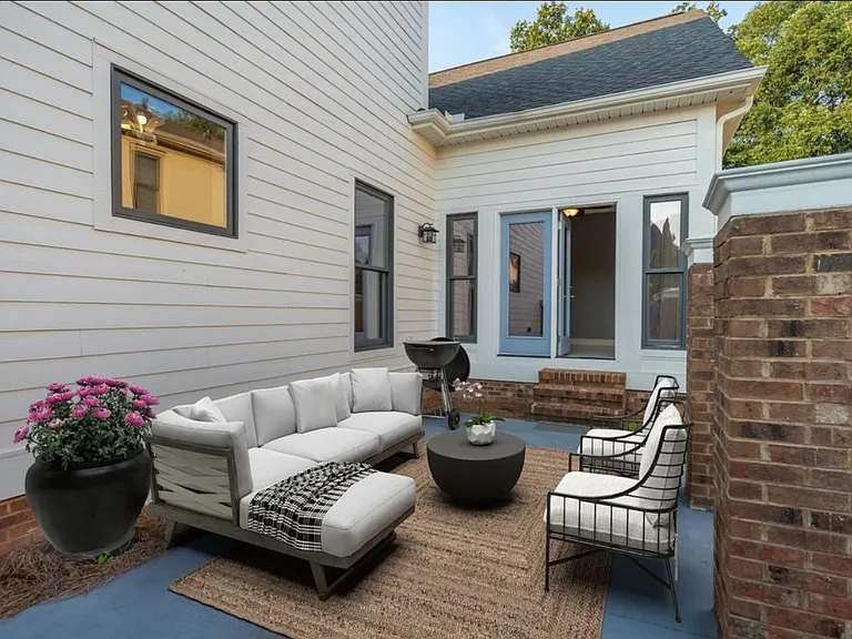 Newfort Pl — Photo 15