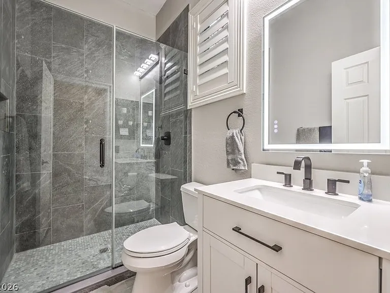 2849 Soaring Peak Ave — Photo 22