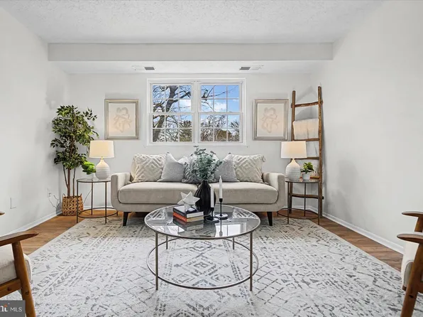 12004 Tarragon Rd APT H, Reisterstown, MD 21136