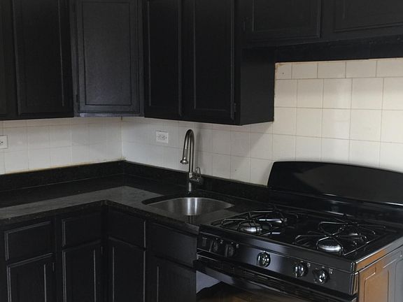 3rd image of 2060 W Birchwood Ave