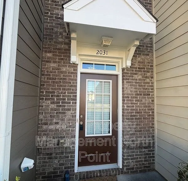 2031 Lakeshore Overlook Dr NW — Photo 1