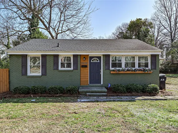 2039 Camp Greene St, Charlotte, NC 28208