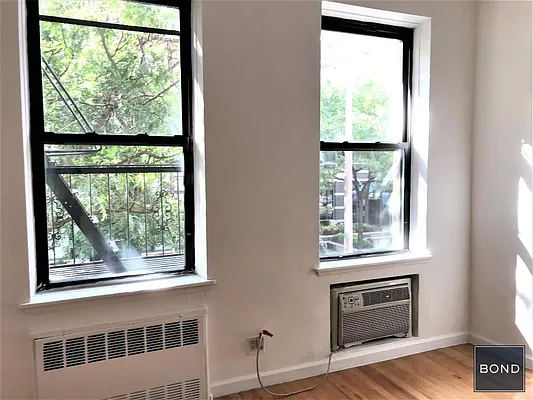 Rented by Bond New York | media 16