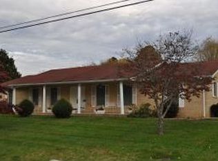 106 Briggs St, Unicoi, TN 37692