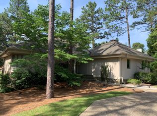 231 National Dr, Pinehurst, NC 28374