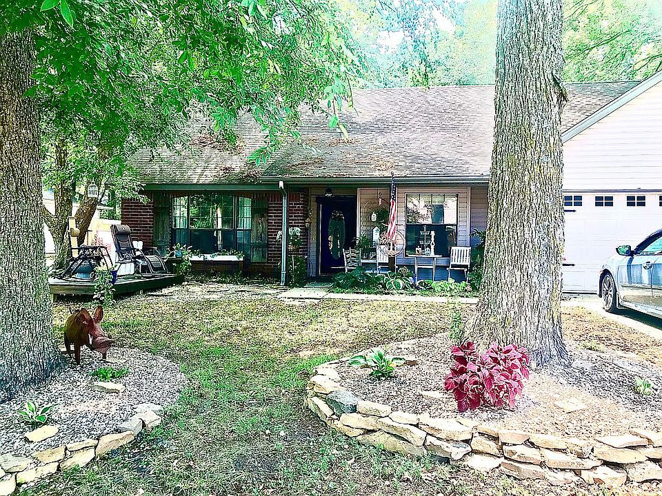 1st image of 2276 Oaklawn Ave