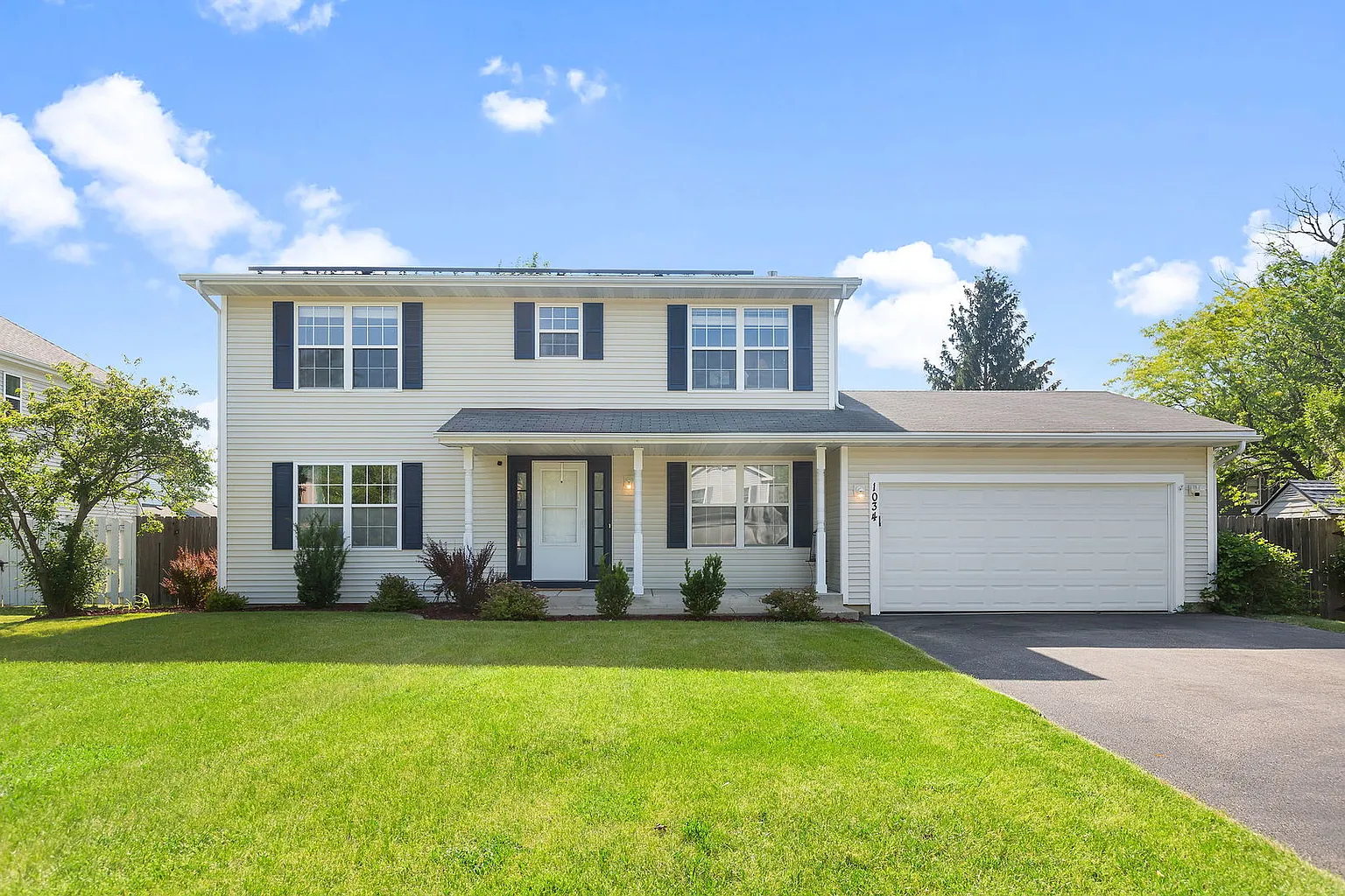 1034 Autumn Dr photo 1