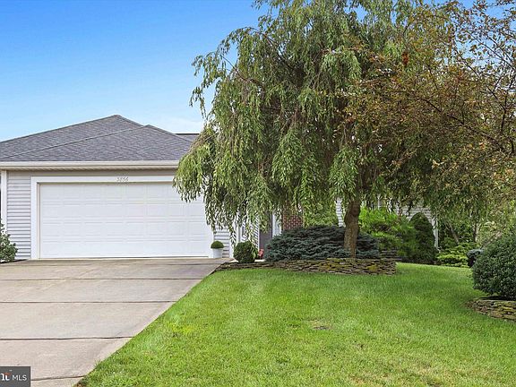 2nd image of 3856 Farmstead Dr