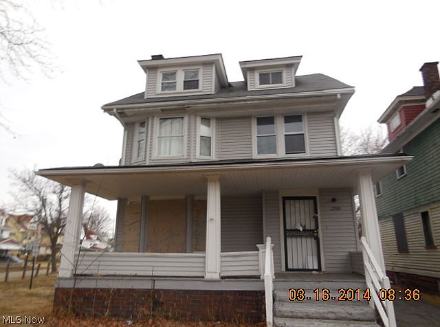 1st image of 1200 E 125th St