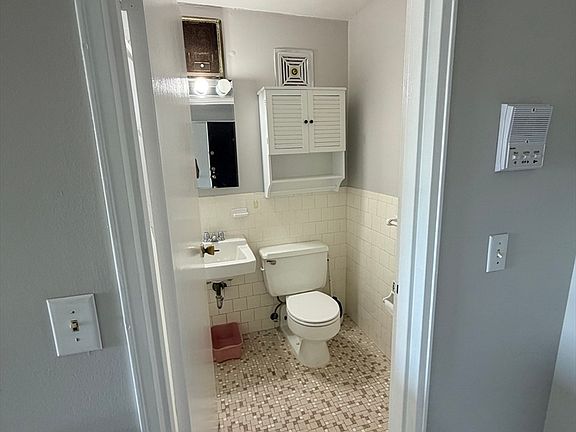 5th image of 40 Cochituate Rd APT 45