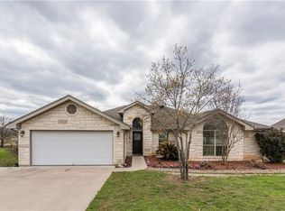 141 Chesterfield Dr, Kingsland, TX 78639