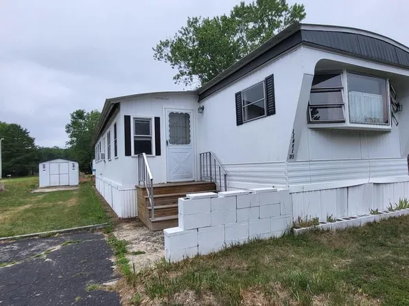 105 Juniper Dr, Barnegat, NJ 08005