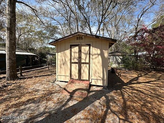 5th image of 511 Dogwood Dr