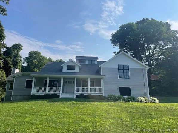 6 Singing Woods Court, Norwalk, CT 06850