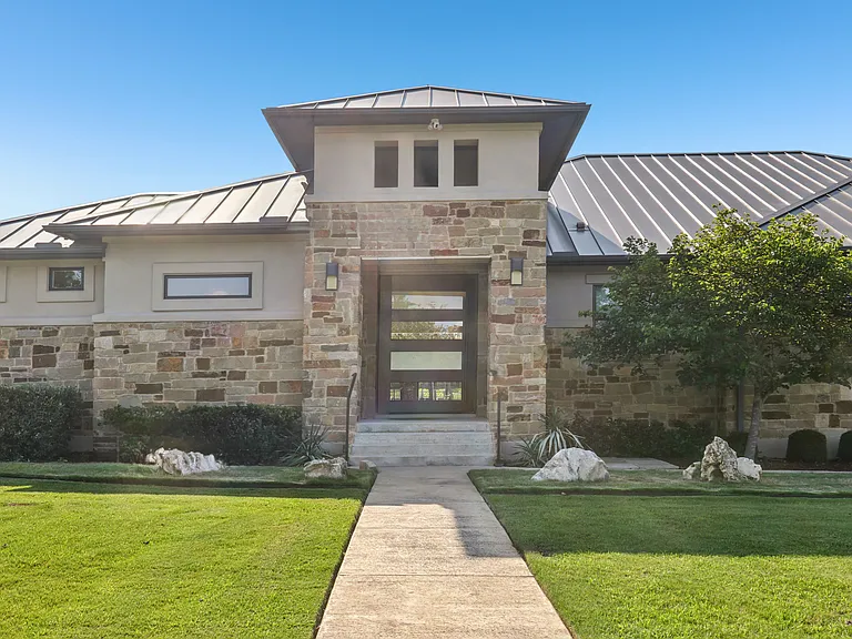 2404 Sailboat Pass — Photo 3