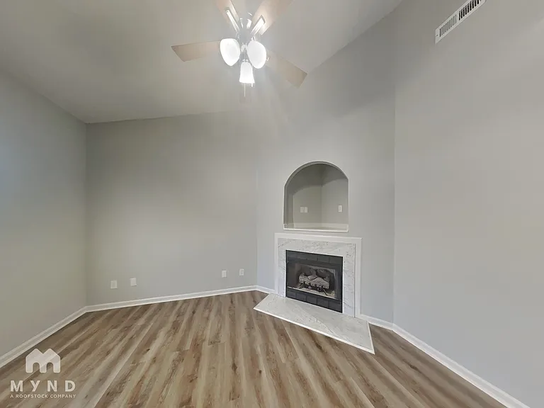 1920 Nigel Ct — Photo 6
