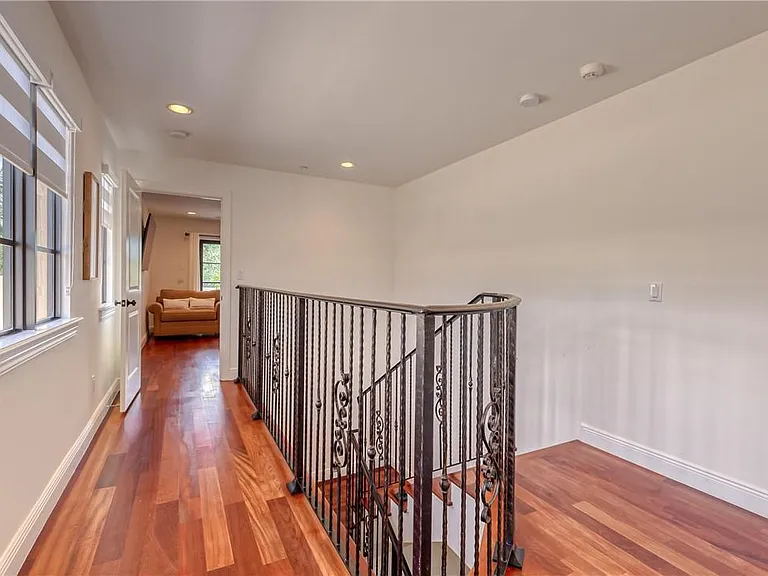 1206 NE 1st St #1206 — Photo 43