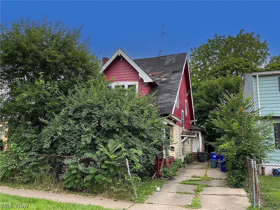 2nd image of 4222 E 116th St