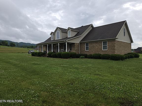 3rd image of 104 Dove Ln