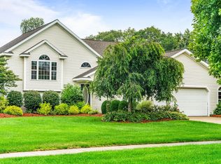 5881 Maple Bend Trl, Allendale, MI 49401