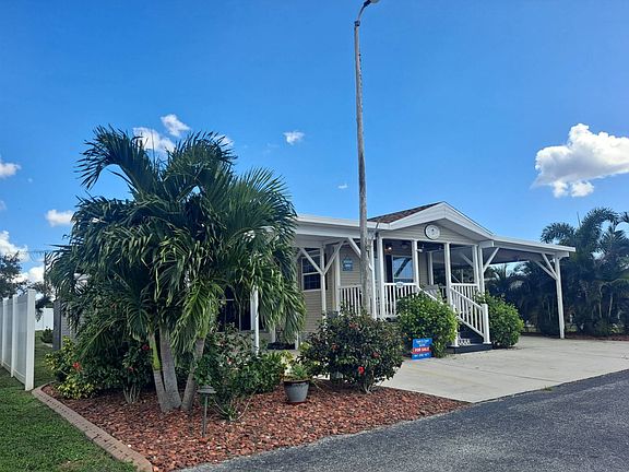 5th image of 3737 El Jobean Rd #506