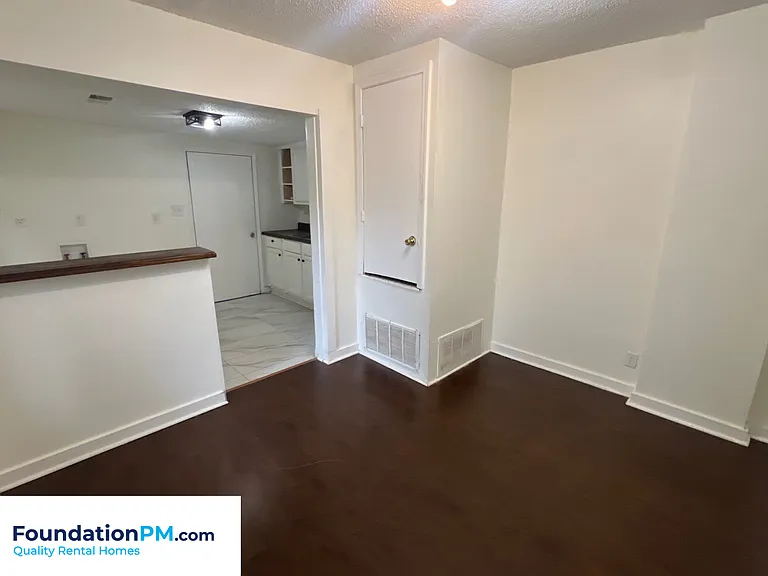 877 N Bingham St — Photo 4