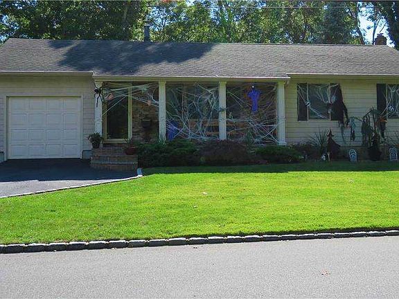 3rd image of 1026 Washington Ave