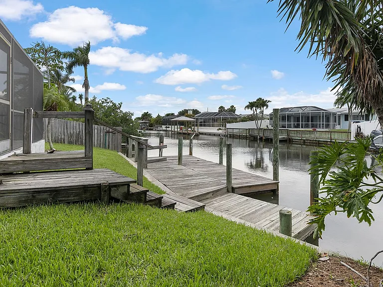 403 Bridgetown Ct — Photo 40