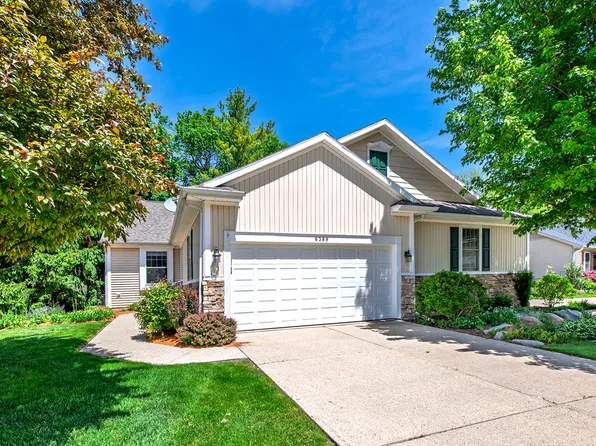 6389 Highland Ridge Dr, East Lansing, MI 48823