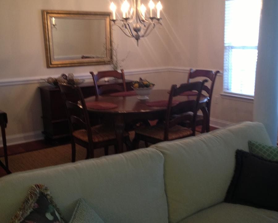 2nd image of 1814 Basildon Rd