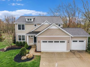 1634 Kelly Ridge Dr, Holland, MI 49424