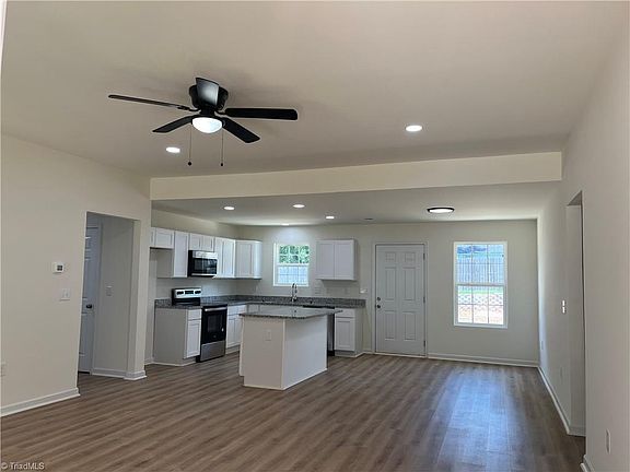2nd image of 440 Clark Ave