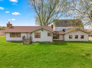 2871 W Bacon Rd, Hillsdale, MI 49242
