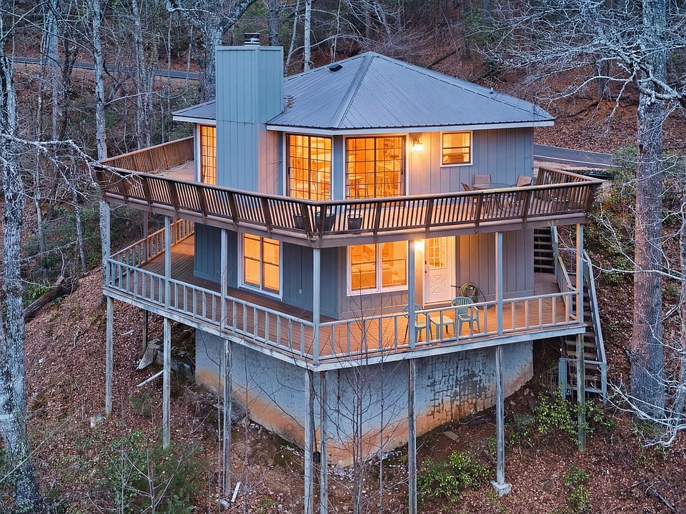 1st image of 578 Saddleback Cir