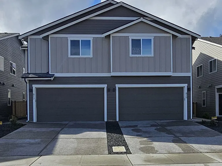 815 Vine Maple St SE — Photo 2
