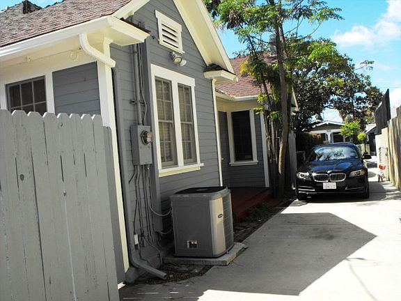 5th image of 626 N Gramercy Pl