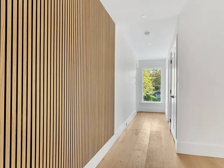 79 N Bishop Ln — Photo 17