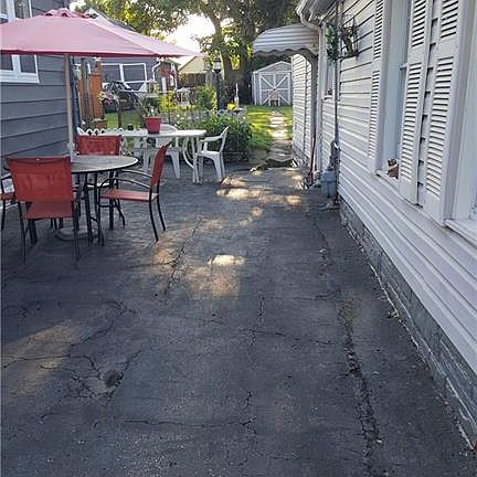 2nd image of 3122 W 56th St
