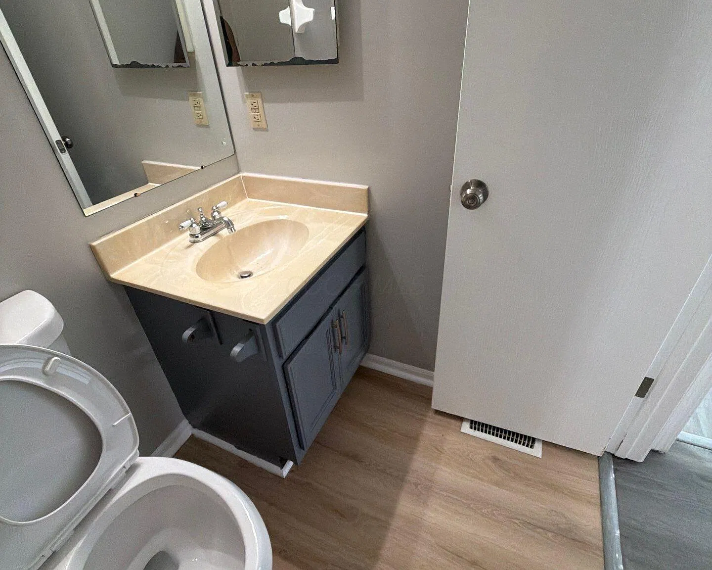 3 bed, 2.0 bath, 1224 sqft, $2,199 — Photo 3