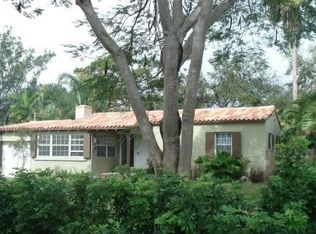 1005 NE 116th St, Biscayne Park, FL 33161