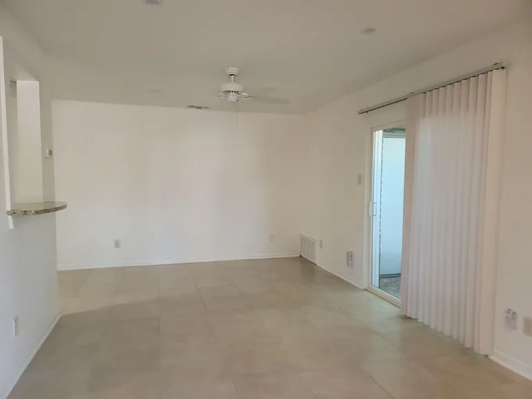 2308 Barton Village Cir #102 — Photo 7