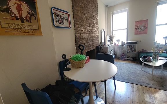 3rd image of 7 Saint Marks Pl APT 8