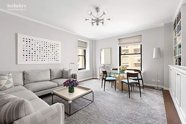 Sold by Sotheby's International Realty | media 1