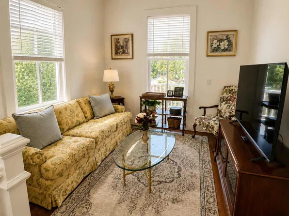 203 E 39th St #Id1697618p, Savannah, GA 31401