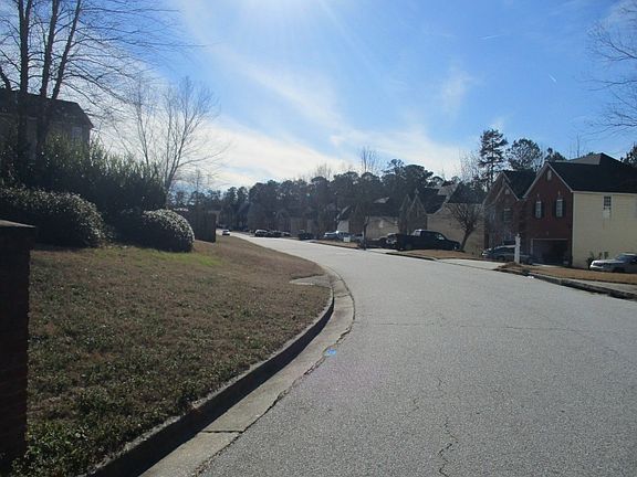 5th image of 1050 Princeton Park Dr